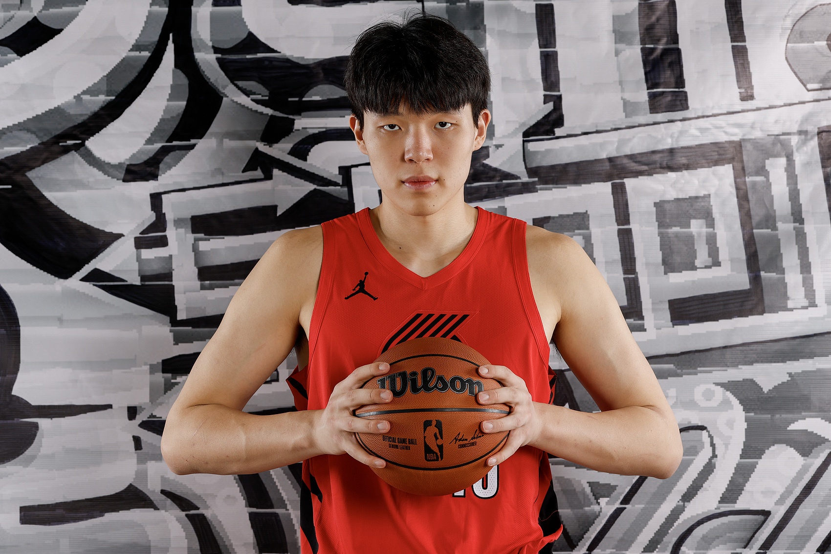 官方赛事平台-苏群解读开拓者交易：NBA球队估值攀升，杨瀚森恰逢体育资本新时代