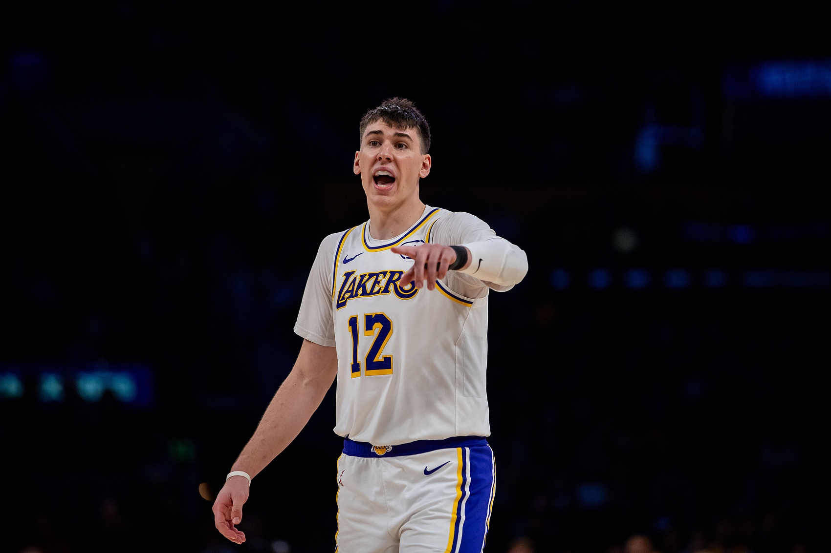 官方赛事平台-拉拉维亚谈全勤：一旦跨过某个临界点 心态就是一门心思抗到底